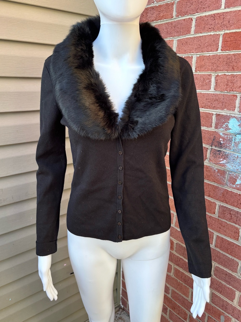 WILLI SMITH BLACK FUR COLLAR CARDIGAN SWEATER SIZE SMALL